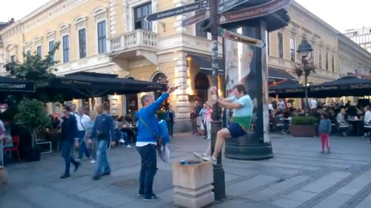 Striptiz u Knez Mihailovoj
