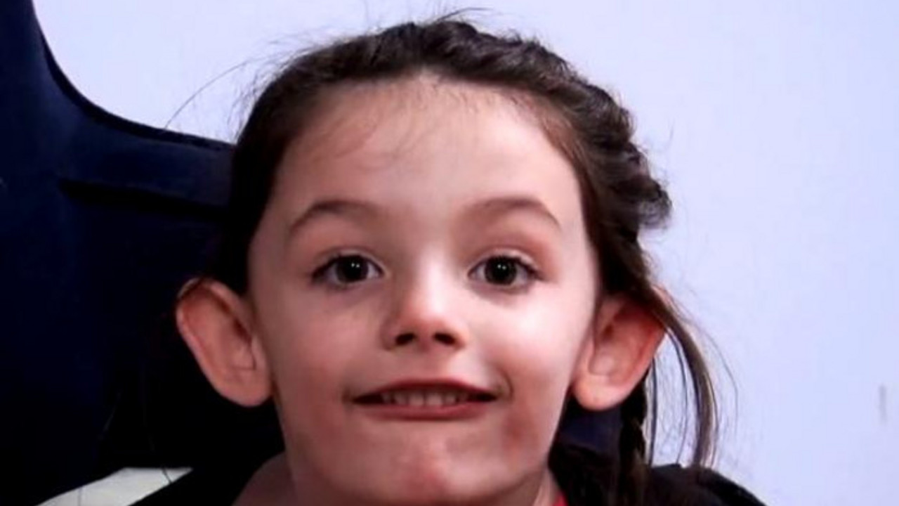 klempava devojčica