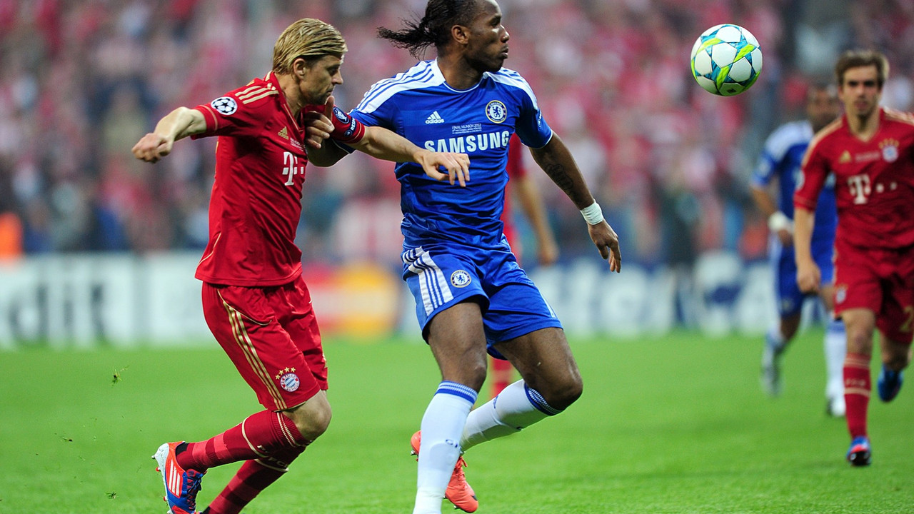 Anatolij Timoščuk i Didije Drogba u meču Lige šampiona Bajern - Čelsi 2012. godine