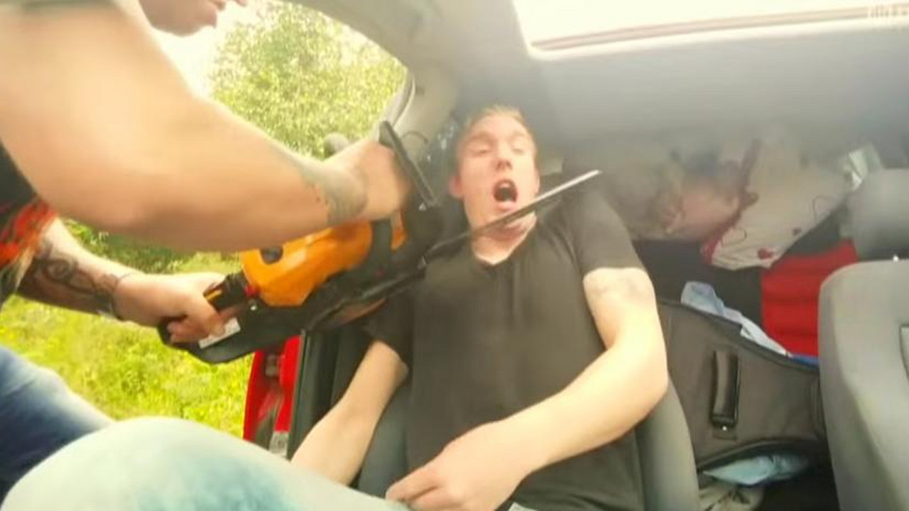 Buđenje motornom testerom