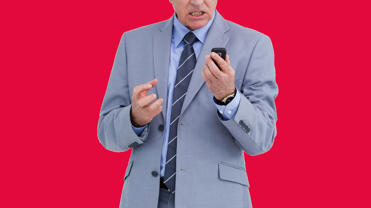 Ljuti čovek na telefonu