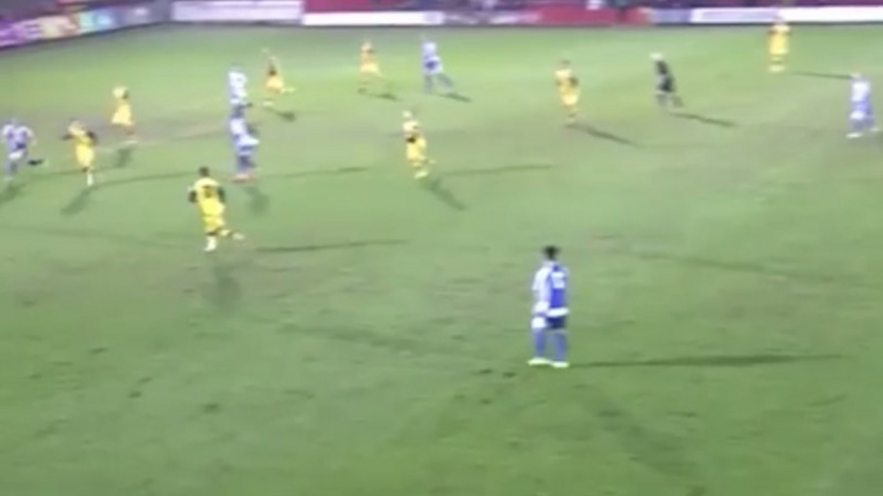 Rabona lob