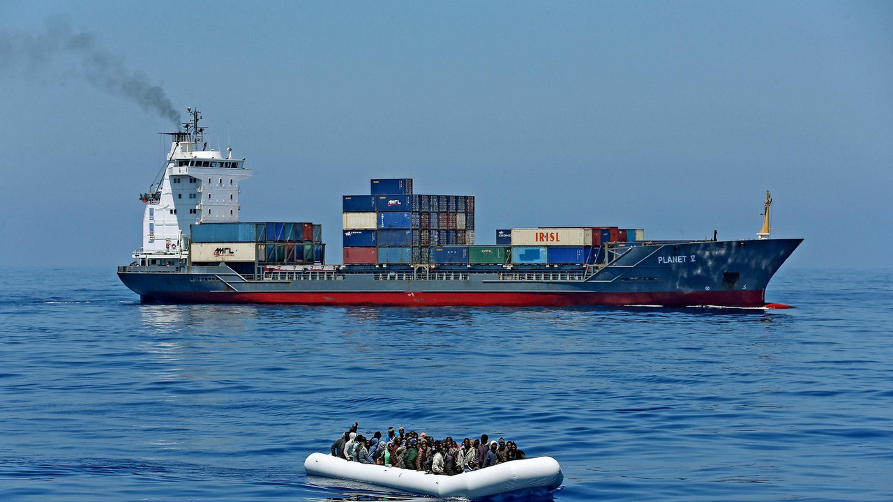 Brod sa migrantima
