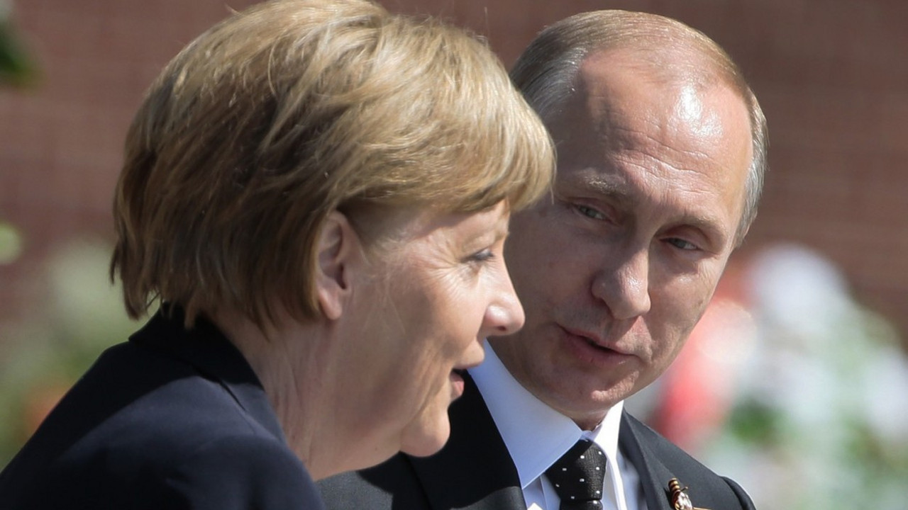 Vladimir Putin i Angela Merkel