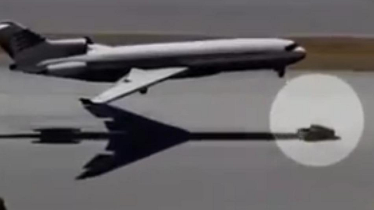 Kamion "pomaže" sletanje aviona