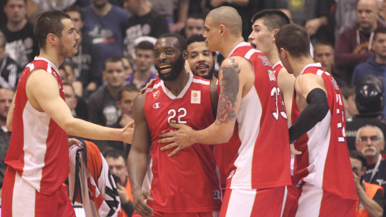 Košarkaši Crvene zvezde u meču polufinala ABA lige 2014-15 protiv Partizana