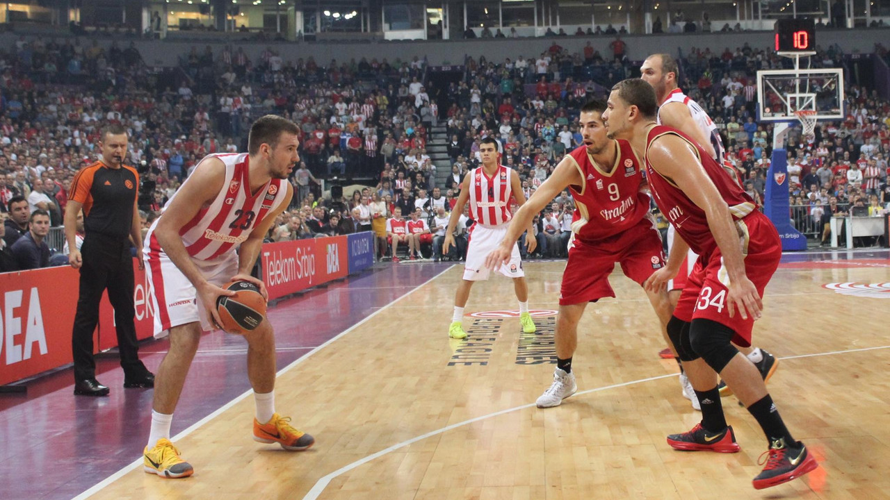 Marko Gudurić na meču sa Strazburom
