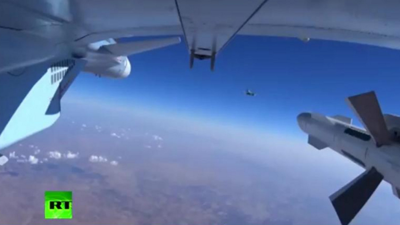 Su-30 iznad Sirije
