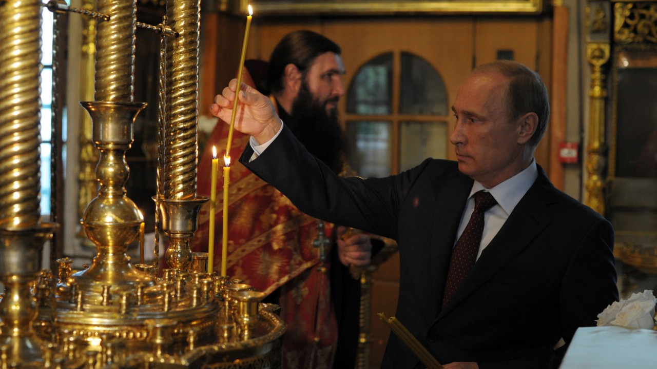 Vladimir Putin u crkvi