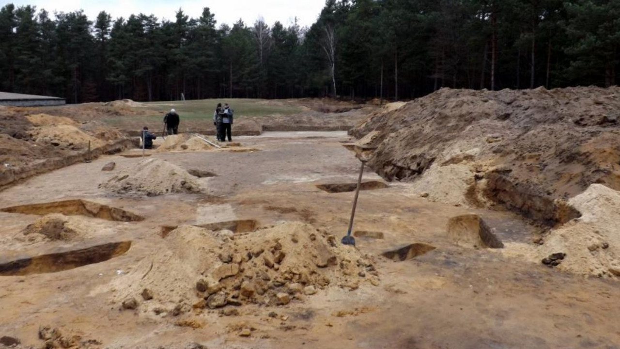Grobovi žrtva holokausta