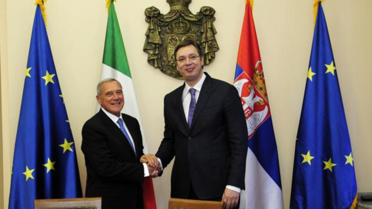 Vučić, Graso