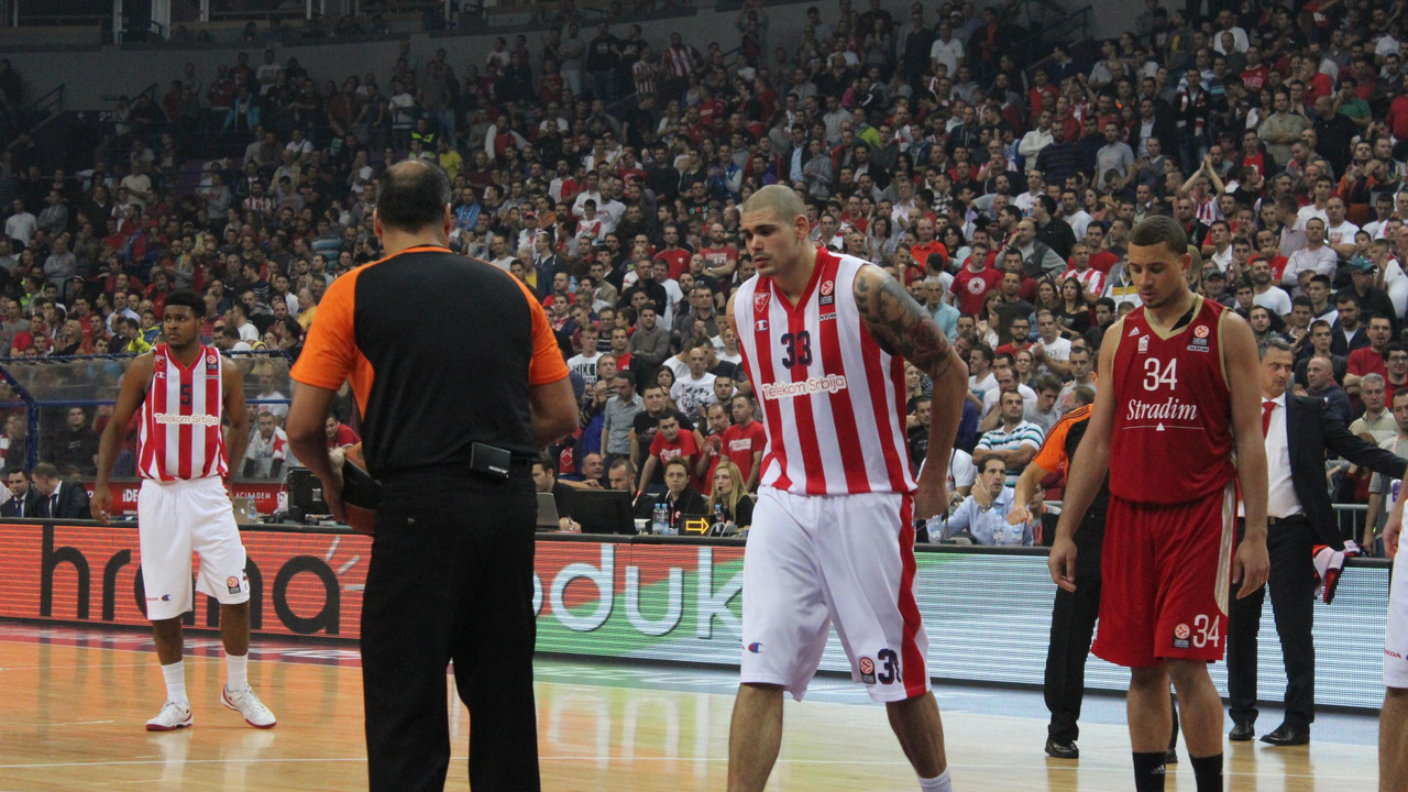 Maik Cirbes tokom prvog meča sa Strazburom