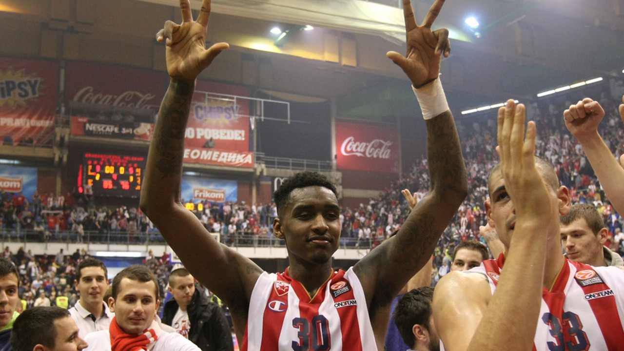 Kvinsi Miler slavi plasman Crvene zvezde u Top 16