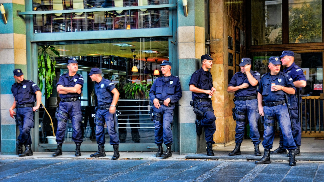 policija