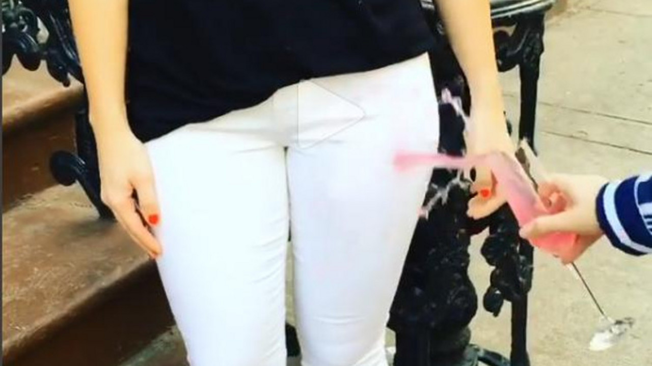 Bele pantalone koje je nemoguće isprljati