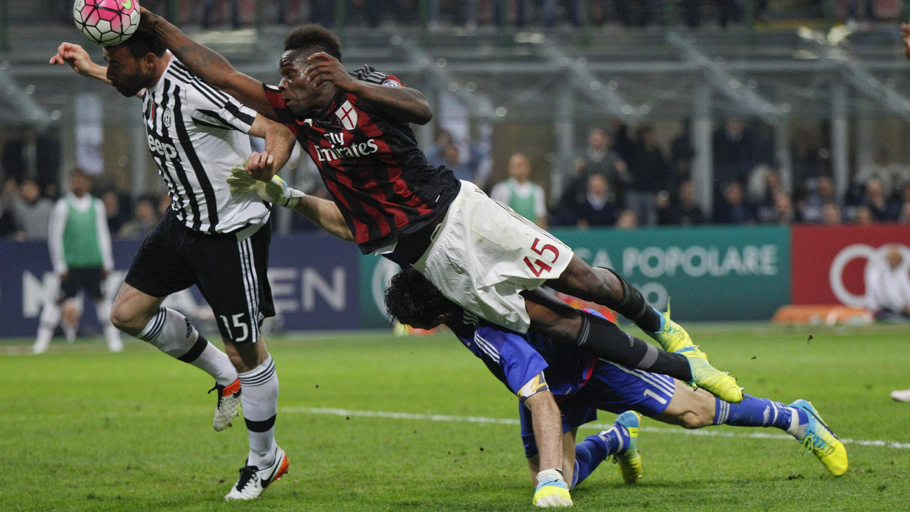 Mario Baloteli na utakmici sa Juventusom