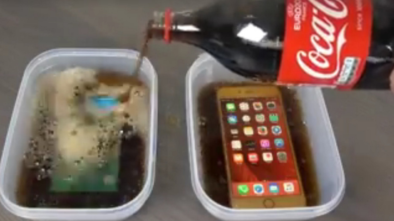 Ajfon i Samsung u Koka Koli