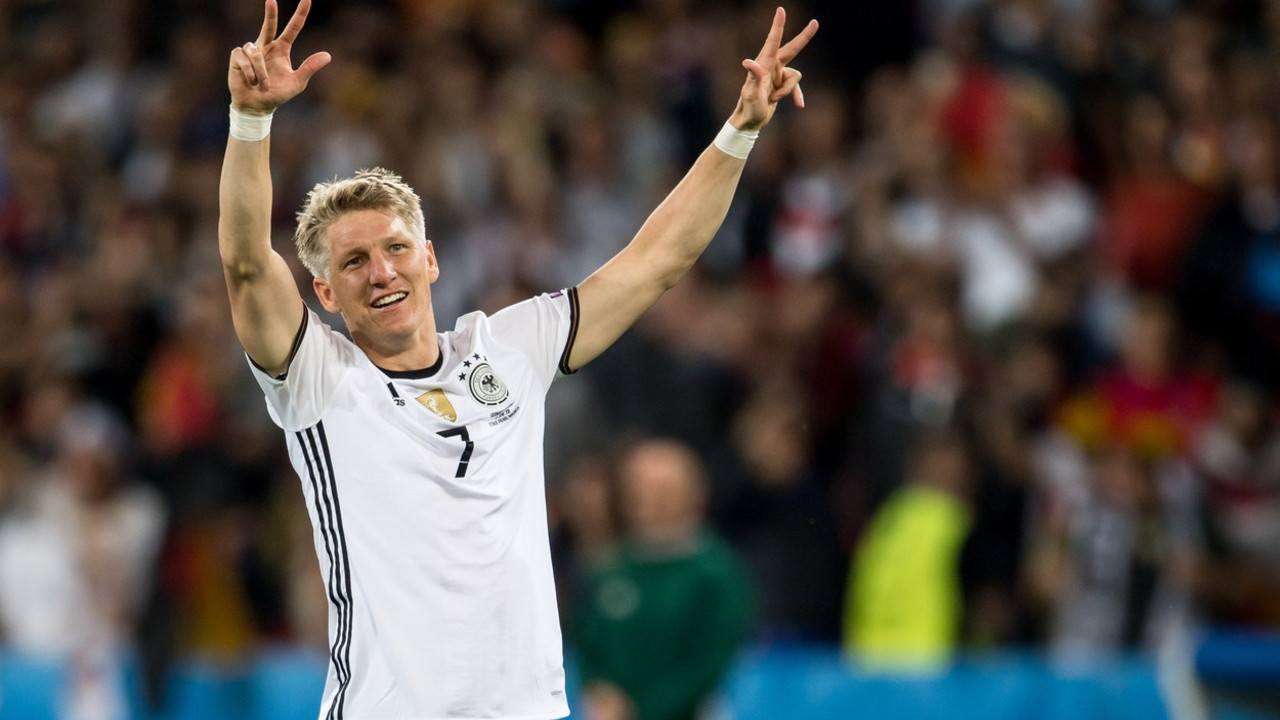 Bastijan Švajnštajger proslavlja gol protiv Ukrajine