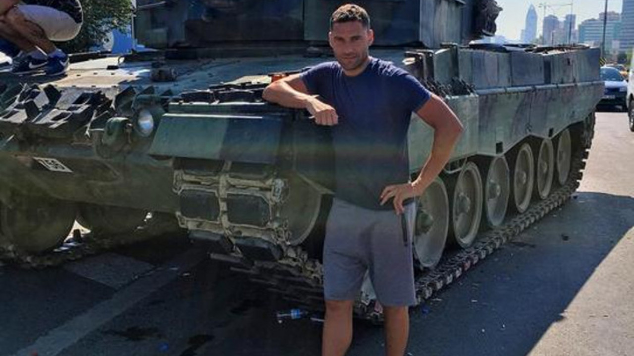 Duško Tošić na tenkovima u Turskoj