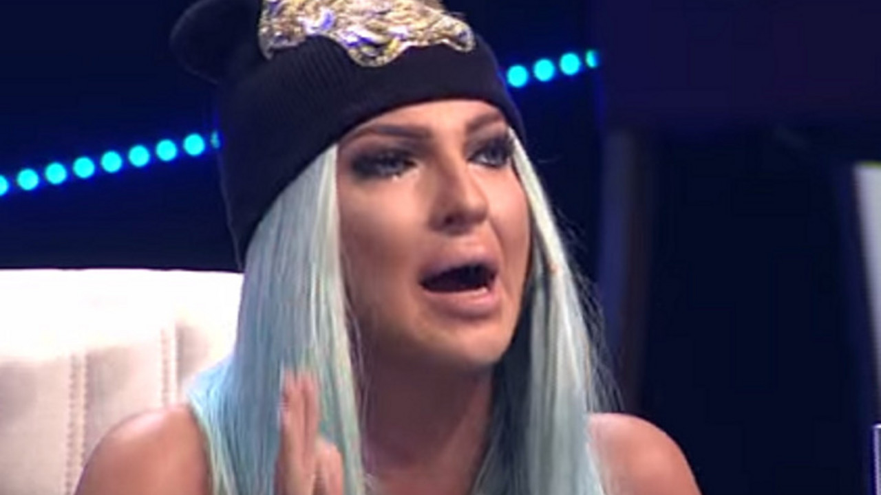 Uplakana Jelena Karleuša