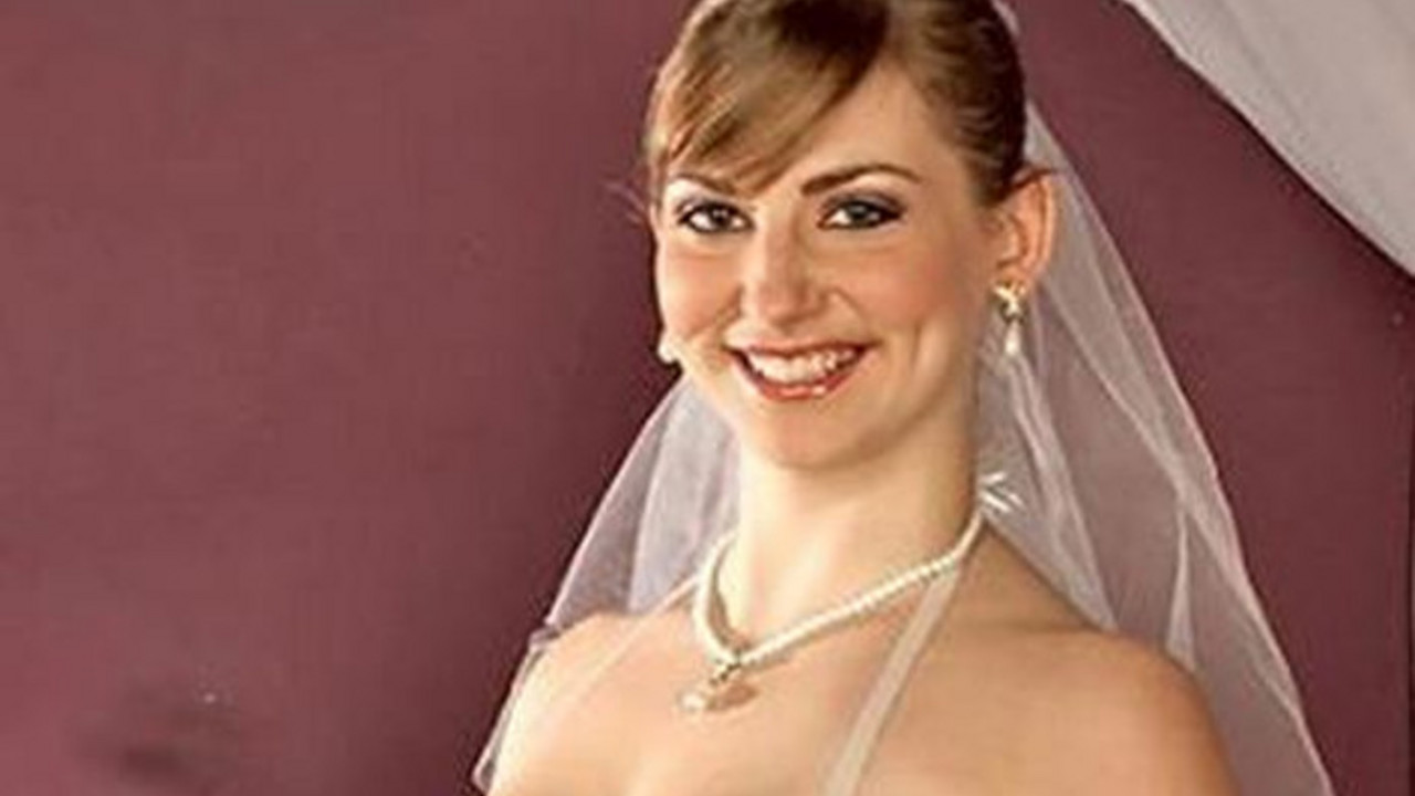 Devojka sa velikim grudima