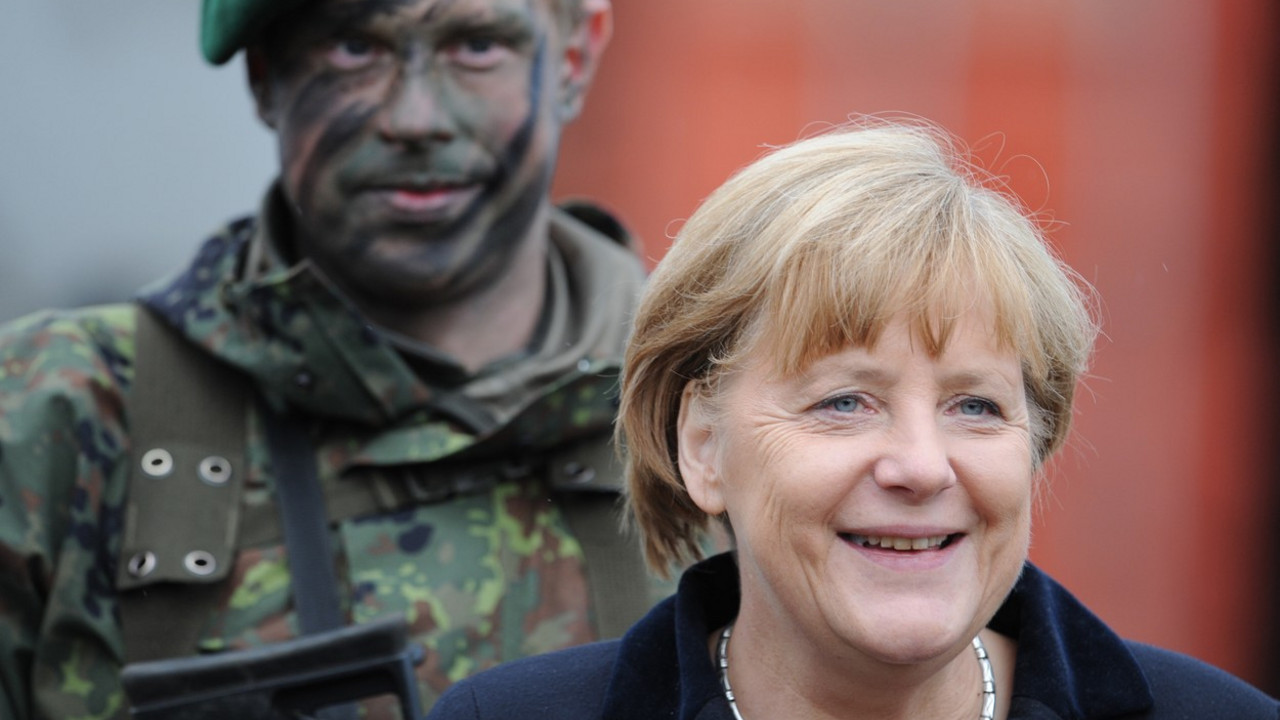Angela Merkel na vežbi nemačke vojske
