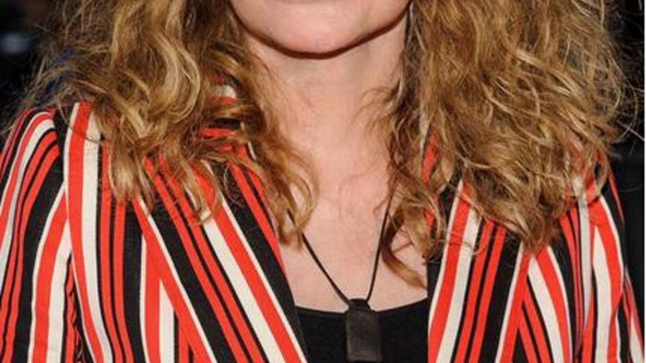 Mia Farou