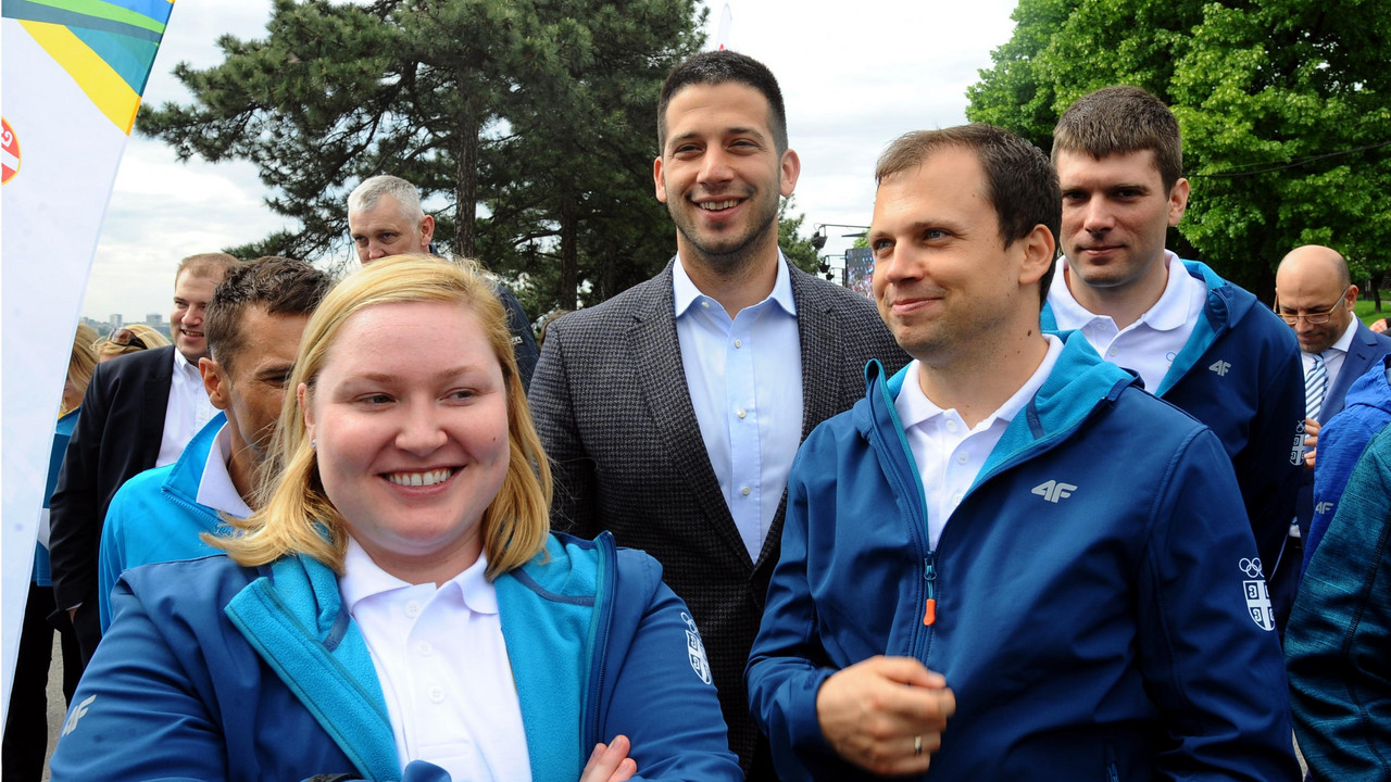 Zorana Arunović, Vanja Udovičić (pozadi) i Damir Mikec