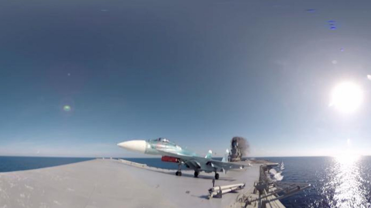 Poletanje aviona sa nosača "Admiral Kuznjecov"