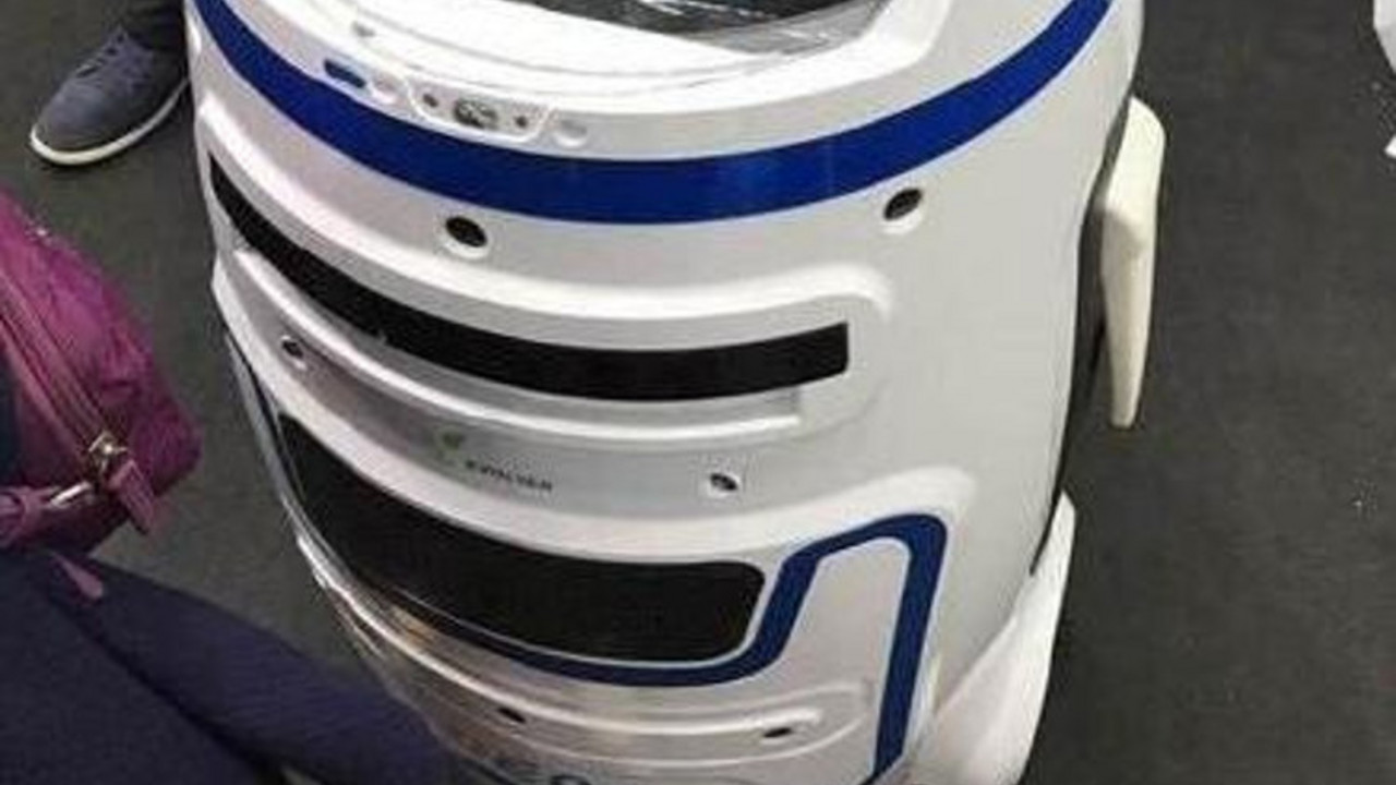 Robot