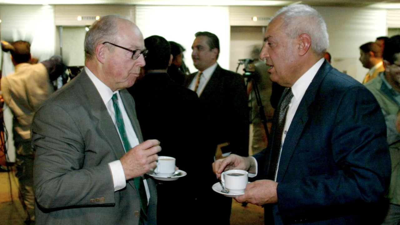 Službenici, kafa