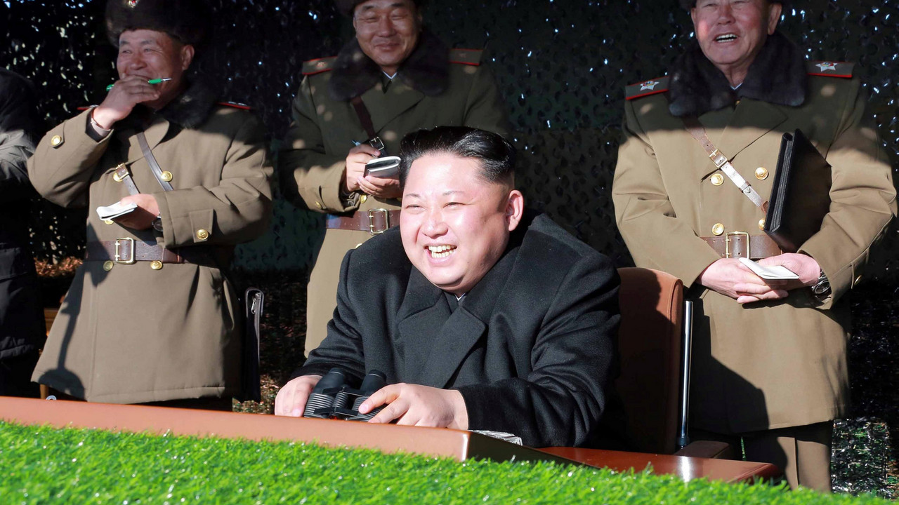 Kim se smeje