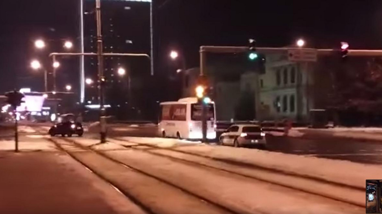 Policija pravi saobraćajni prekršaj