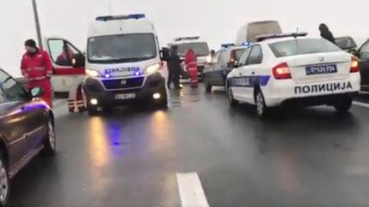 saobraćajna nesreća na autoputu Beograd - Novi Sad