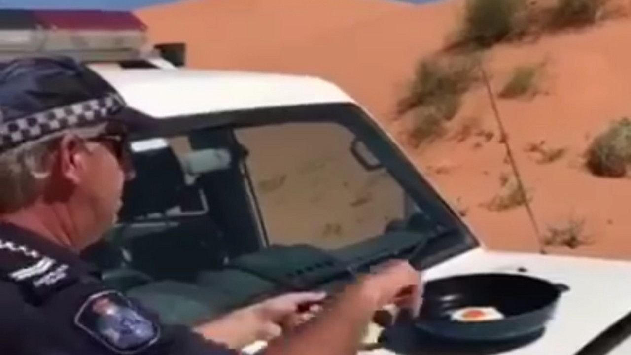 Australija, jaje na motor