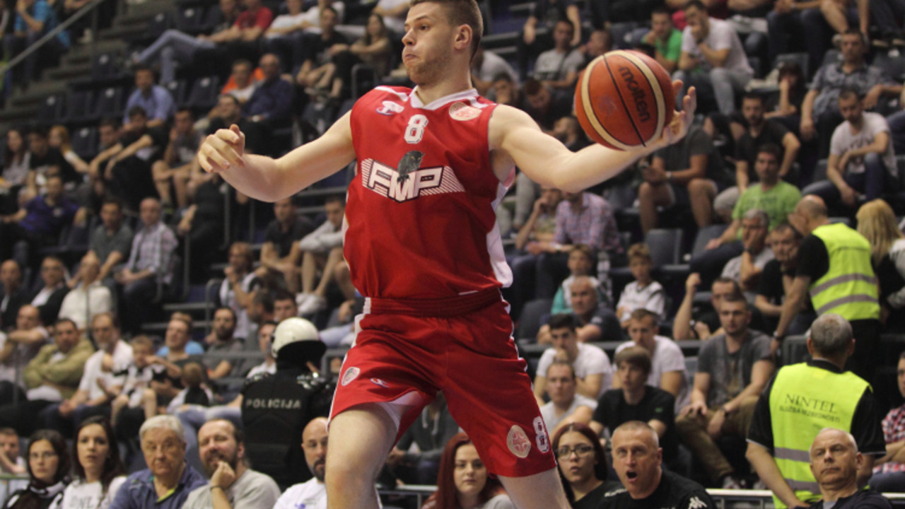 Dragan Apić