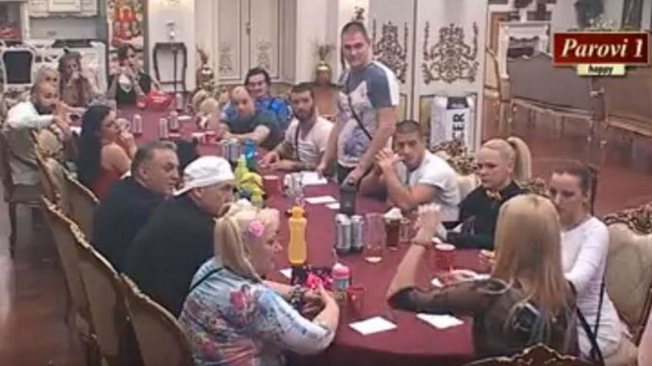 Parovi
