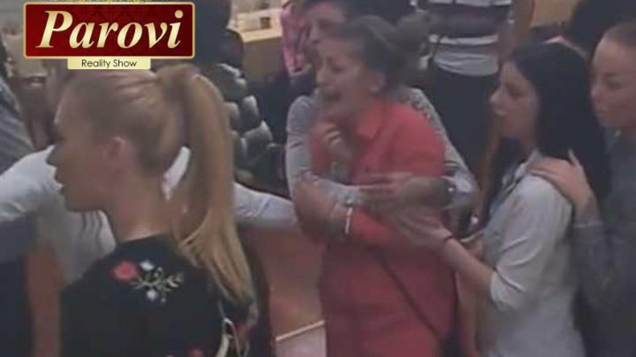 Parovi plaču