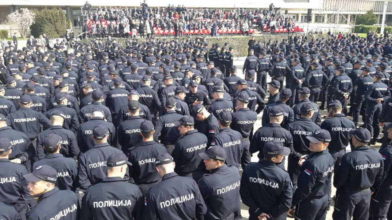 Policija