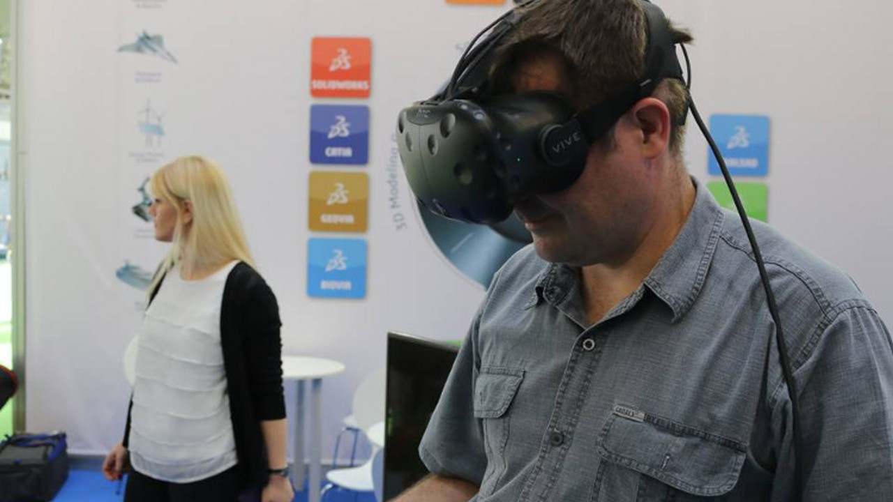 VR
