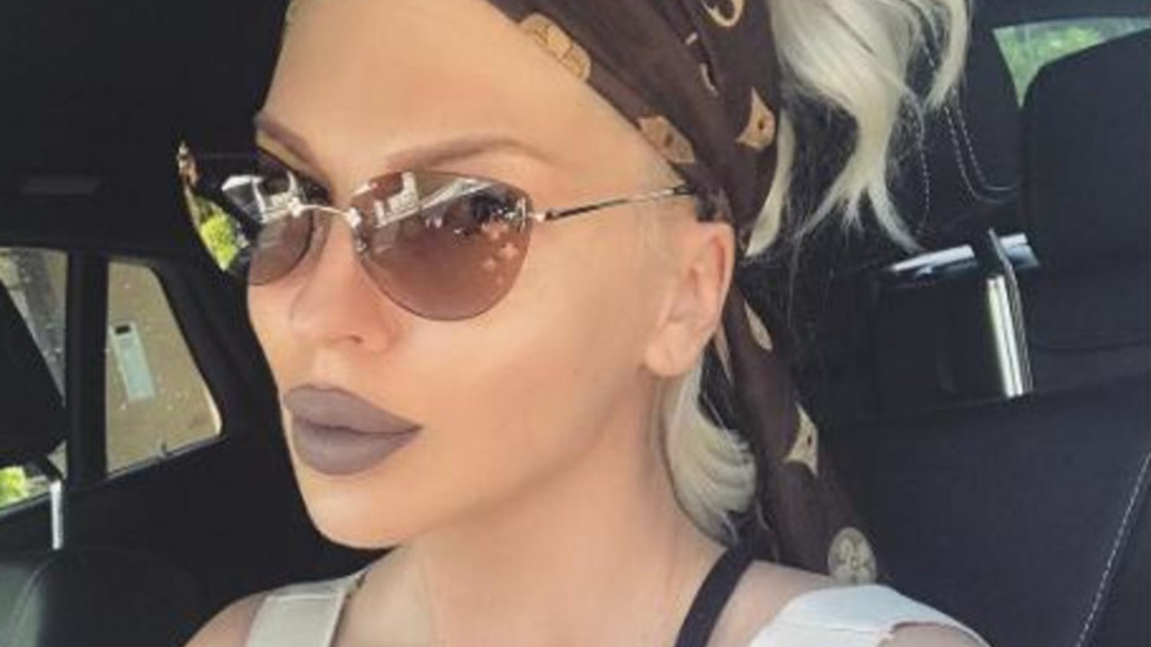 Jelena Karleuša, suknja, najkraća suknja, provokativno, lajkovi