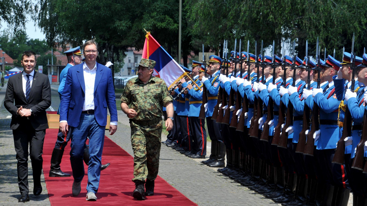 Aleksandar VUčić, Ljubiša Diković