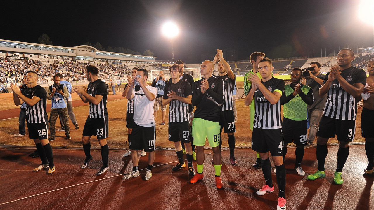Fudbaleri Partizana posle meča sa Olimpijakosom