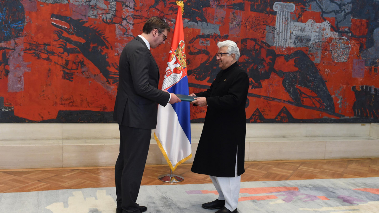 Aleksandar Vučić primio je akreditivno pismo novoimenovanog ambasadora Islamske Republike Pakistan Sajeda Adil Gilanija