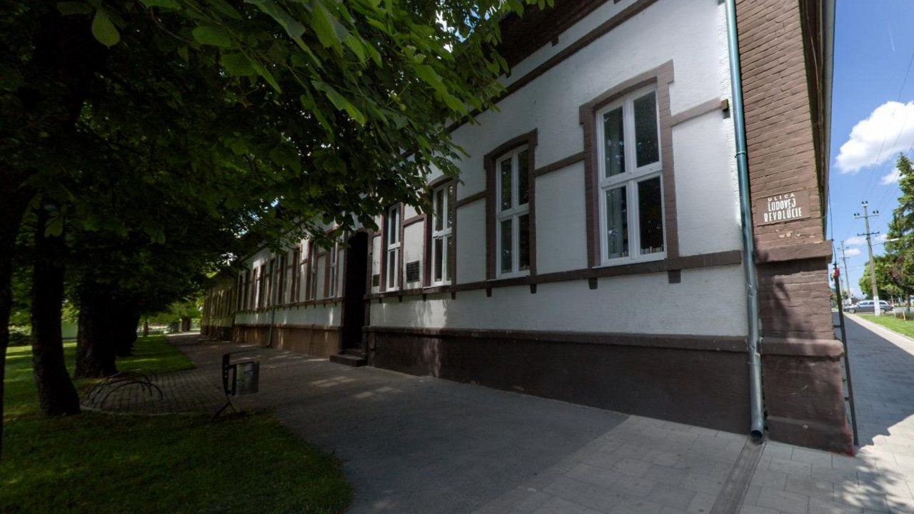 Biblioteka Štefan Homola