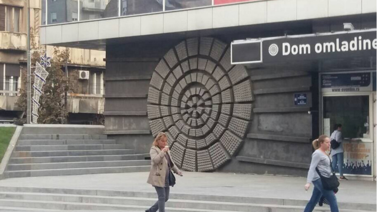 Plato Milana Mladenovića