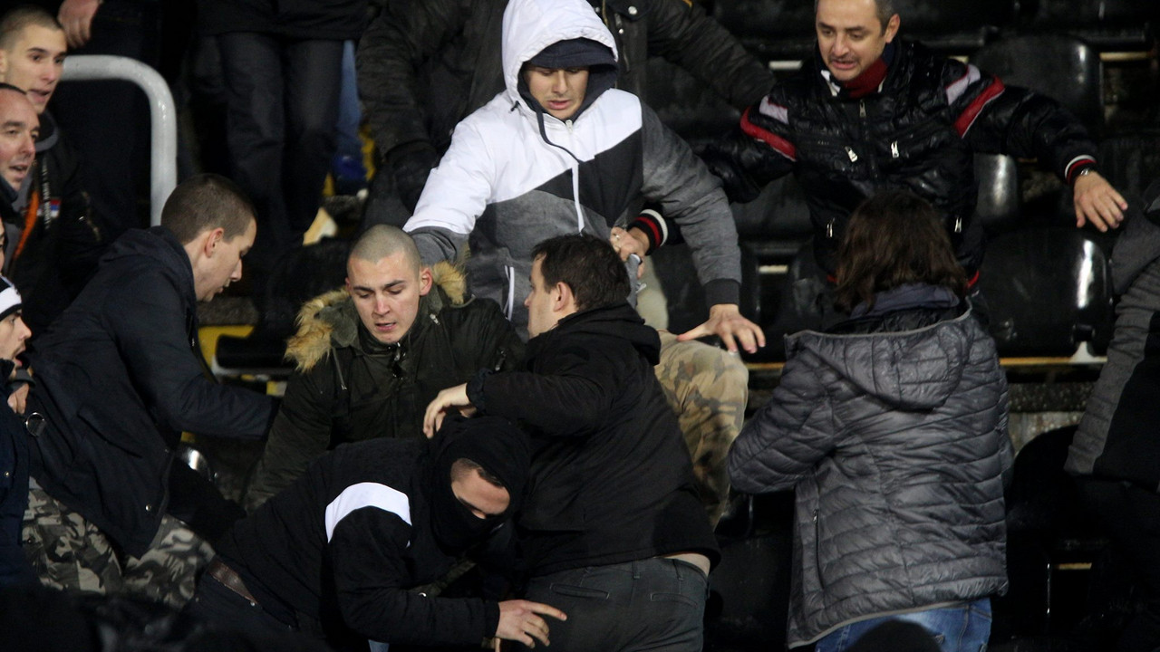 navijači, tuča na derbiju, fudbalski večiti derbi