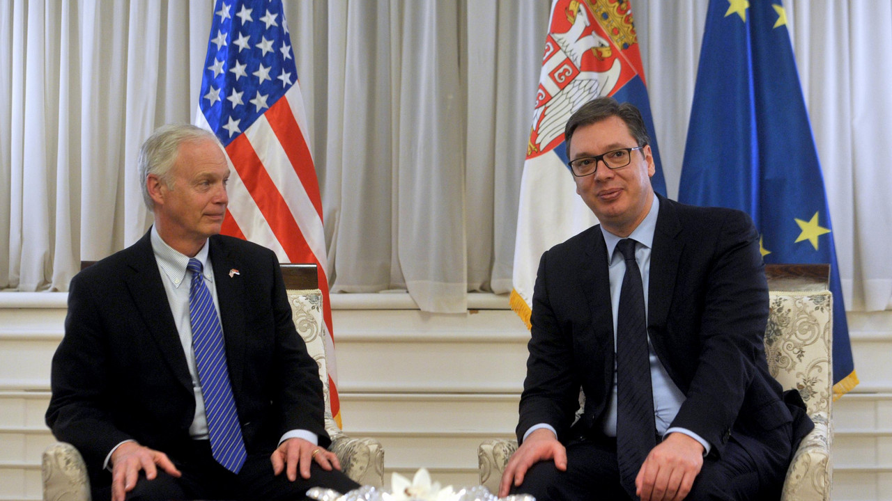 Vučić i Džonson