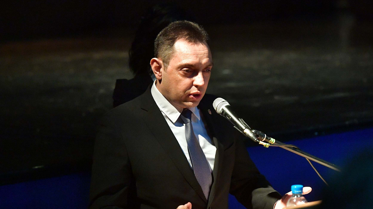 Aleksandar  Vulin