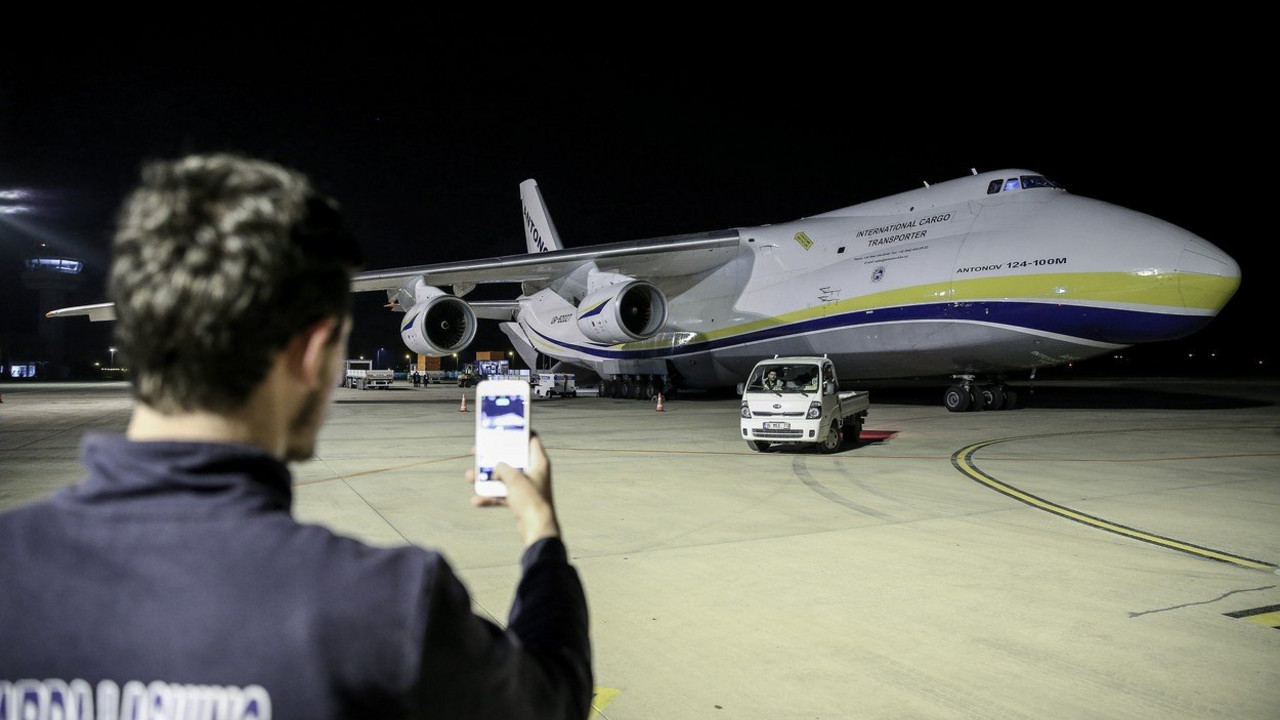An-124